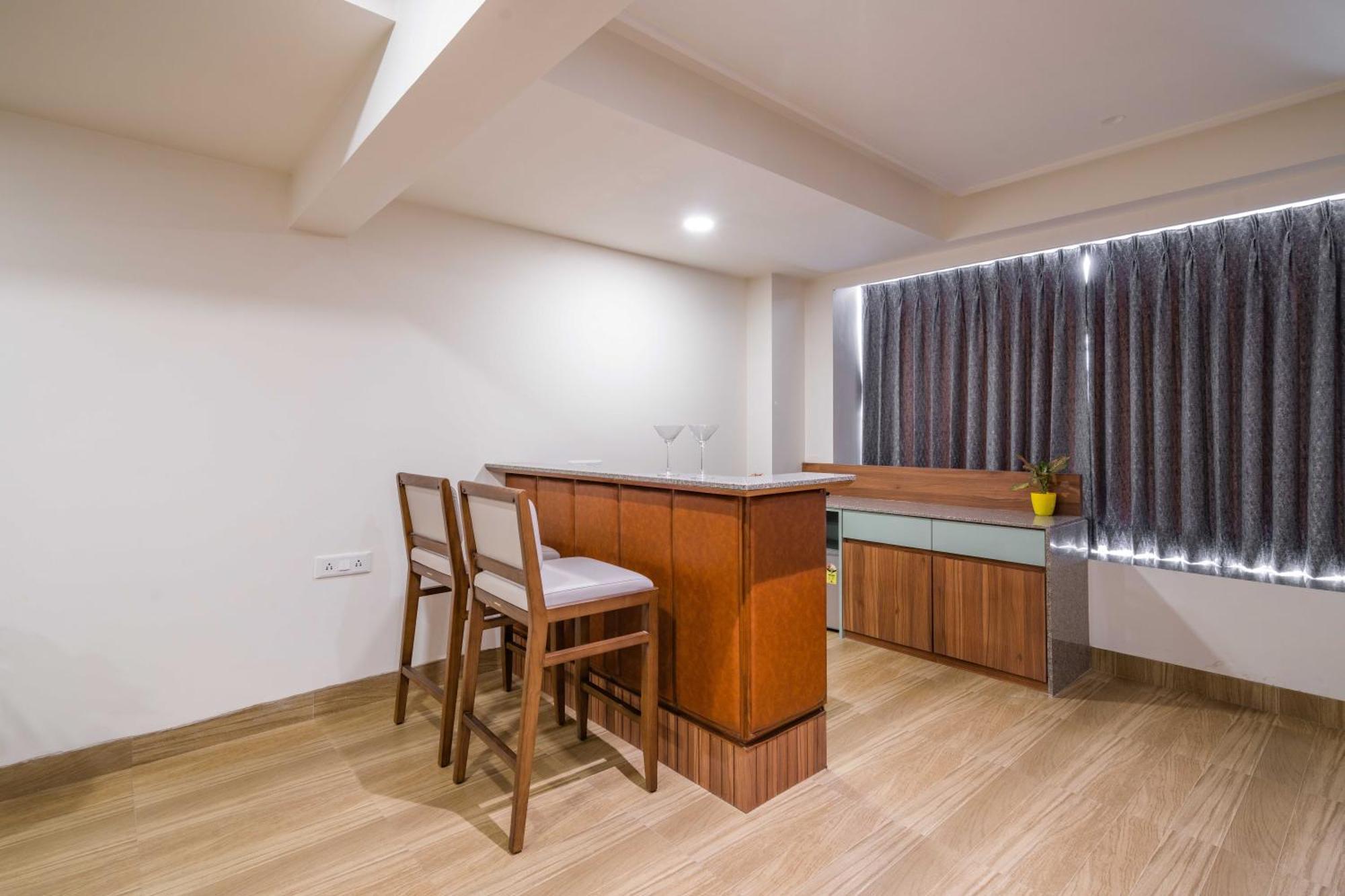 The Lemon Grass Hotel Gandhinagar Kültér fotó